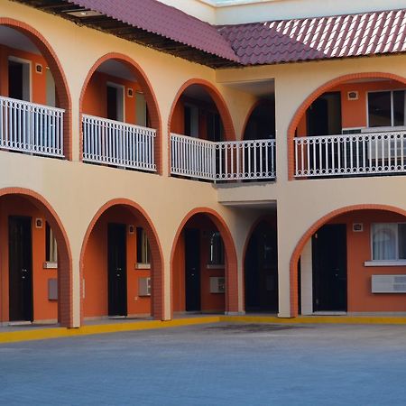 Las Torres Hotel Мехикали Екстериор снимка