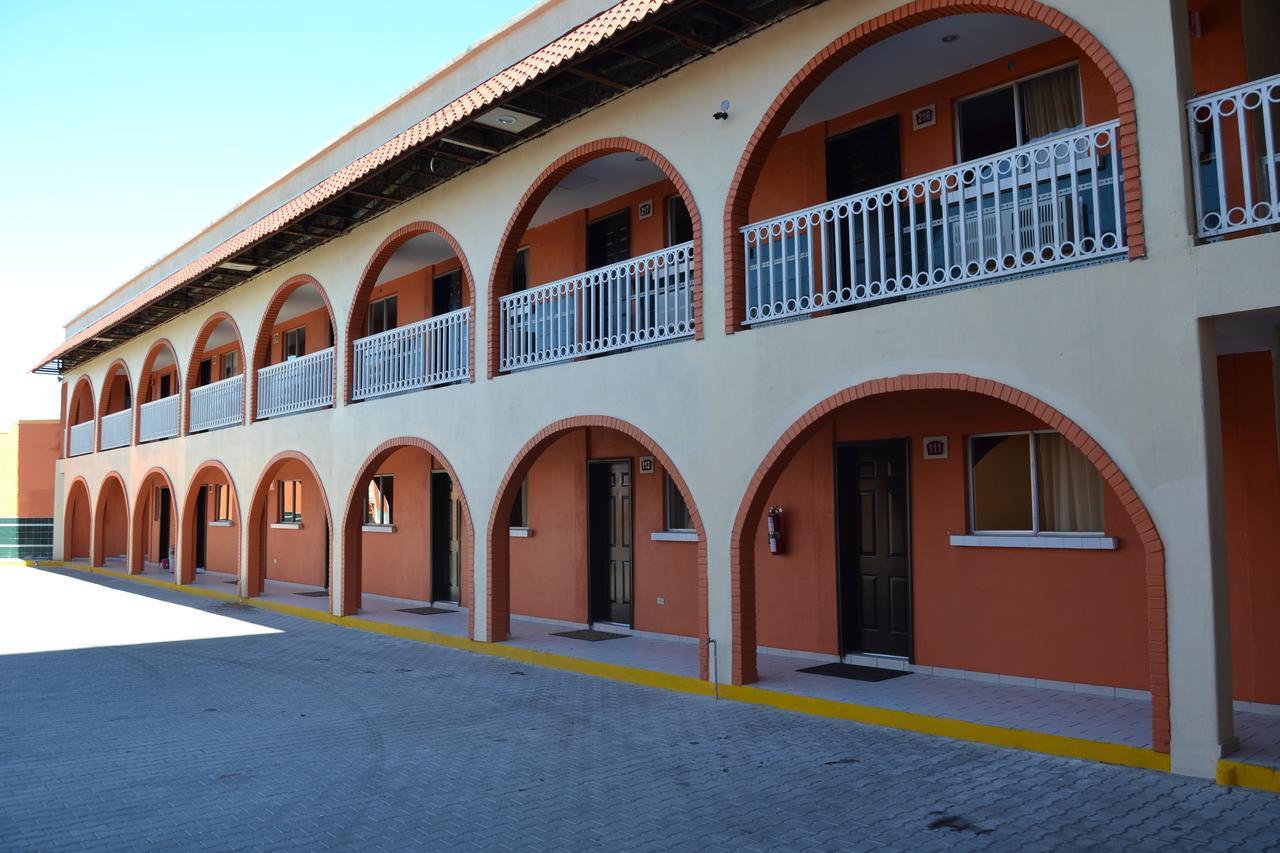 Las Torres Hotel Мехикали Екстериор снимка