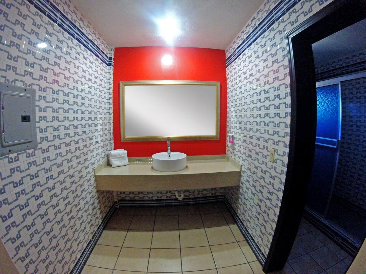 Las Torres Hotel Мехикали Екстериор снимка